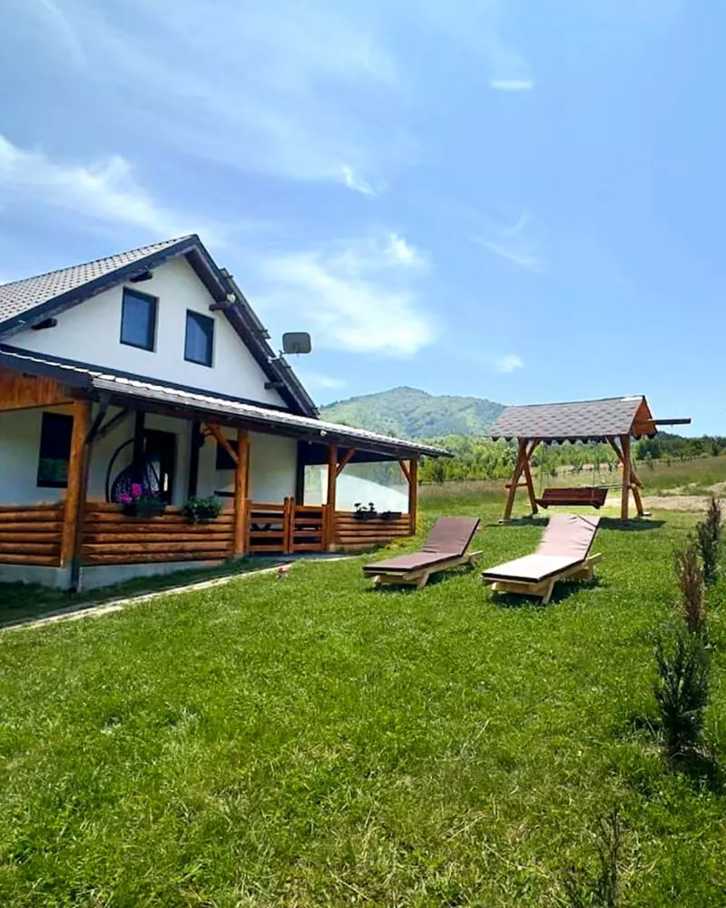 Cabană cu ciubăr — fotografia 6