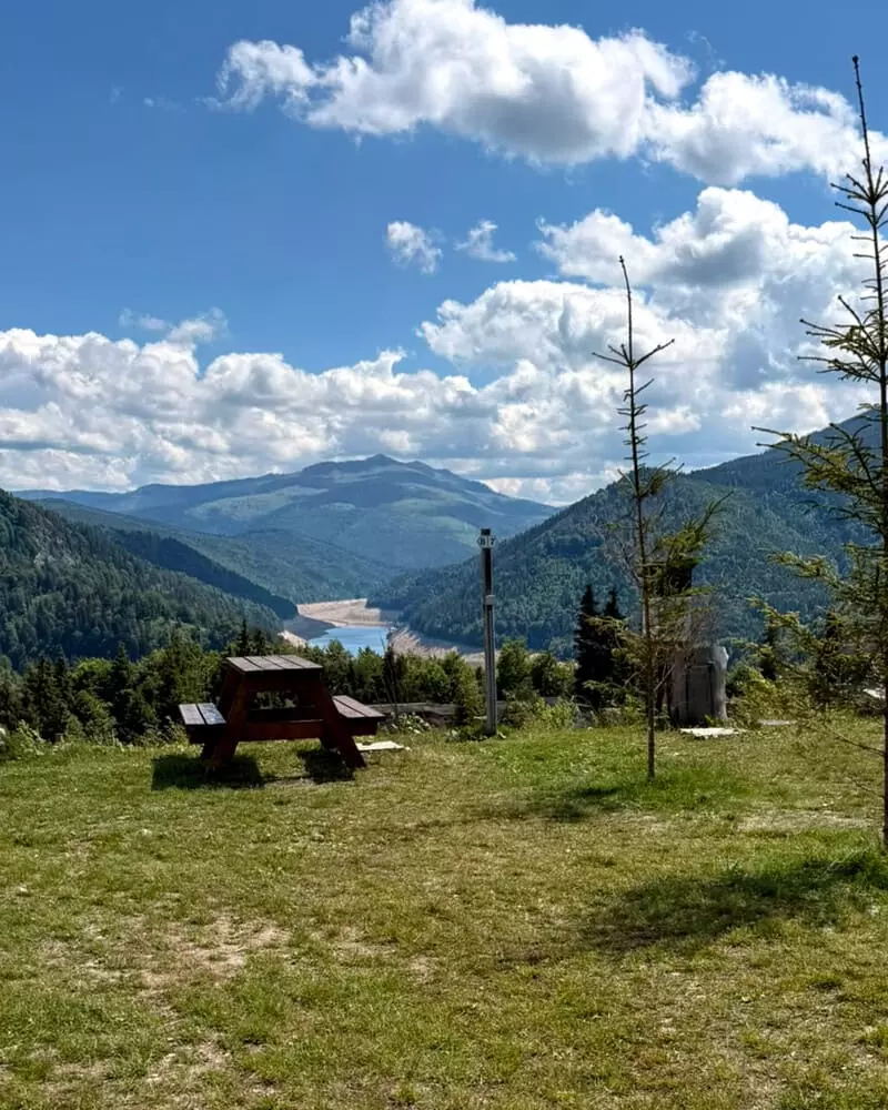 Panorama Camping Floroiu — fotografia 6