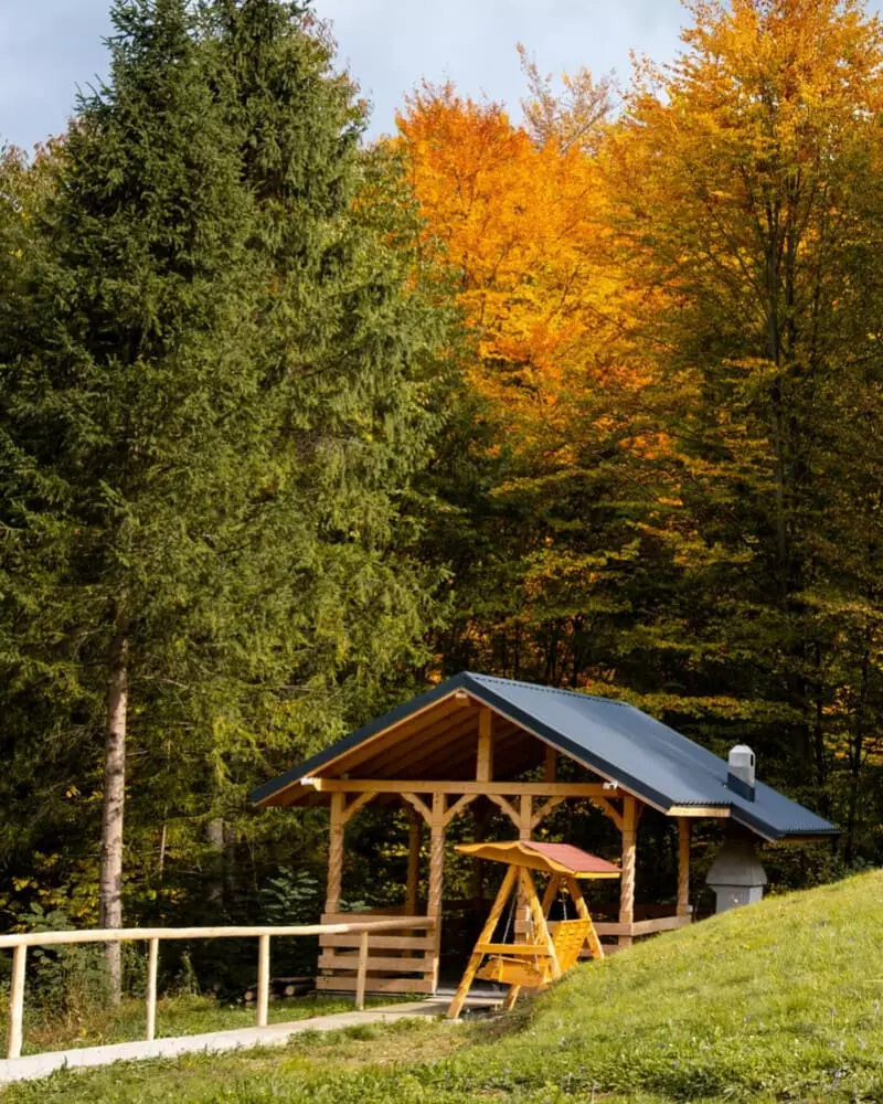 Cabanele Împărăția Mlăcilor — fotografia 6